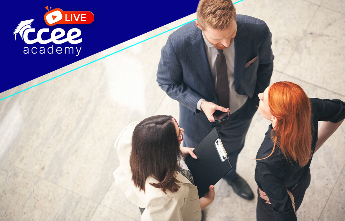 um homem e duas mulheres conversando