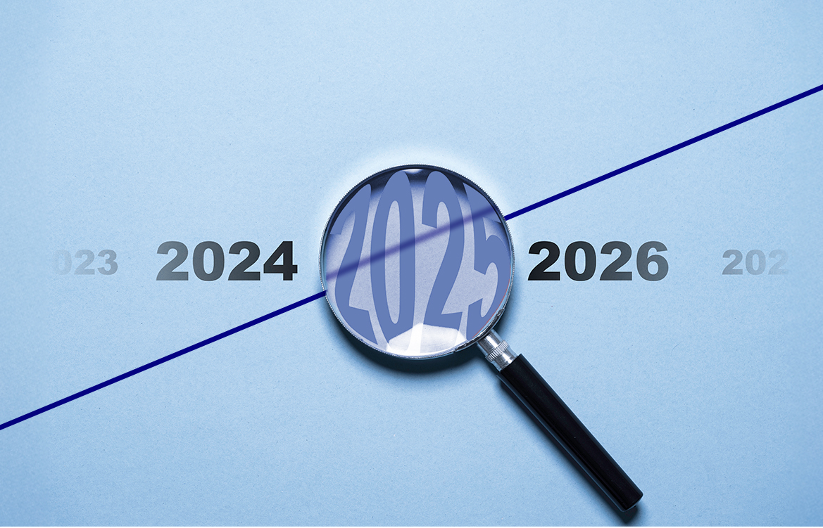 Imagem mostra uma lupa e as escritas